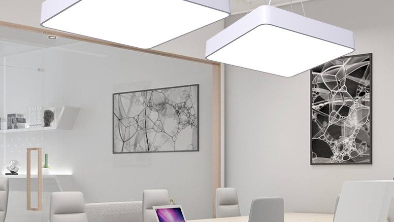 在众多户外照明灯具品牌中，以下品牌具有较高的性价比：